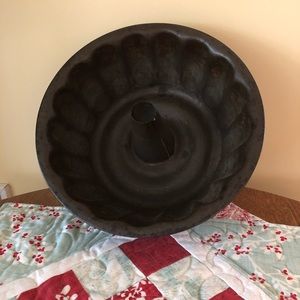 Antique Tube Pan
